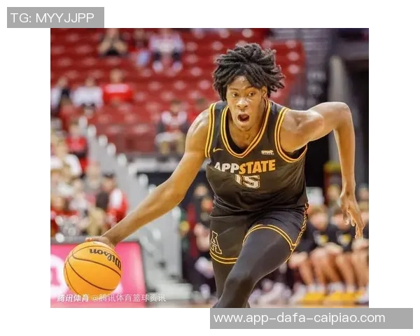 太阳队宣布裁掉前锋CJ亨特利双向球员身份终止